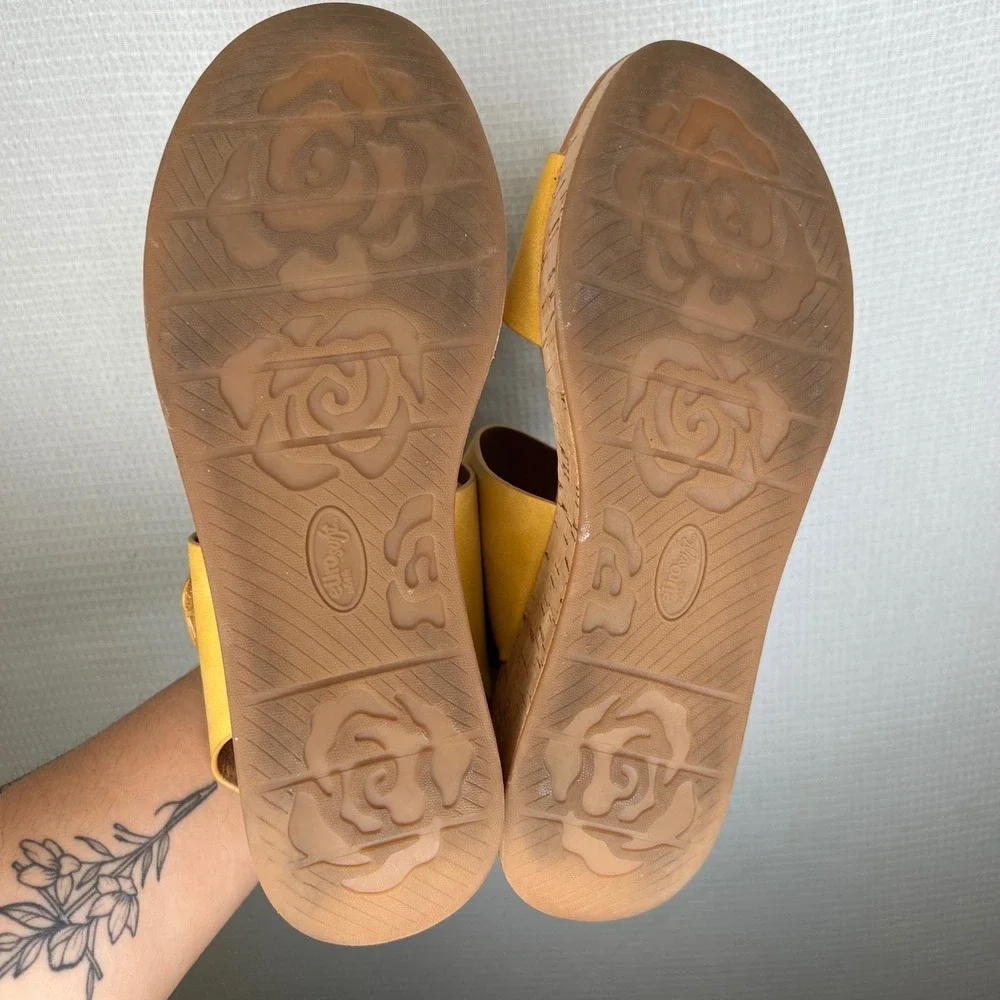 EuroSoft by Sofft Finnly Mustard Yellow Cork Wedge Platform Sandals Womens 10M